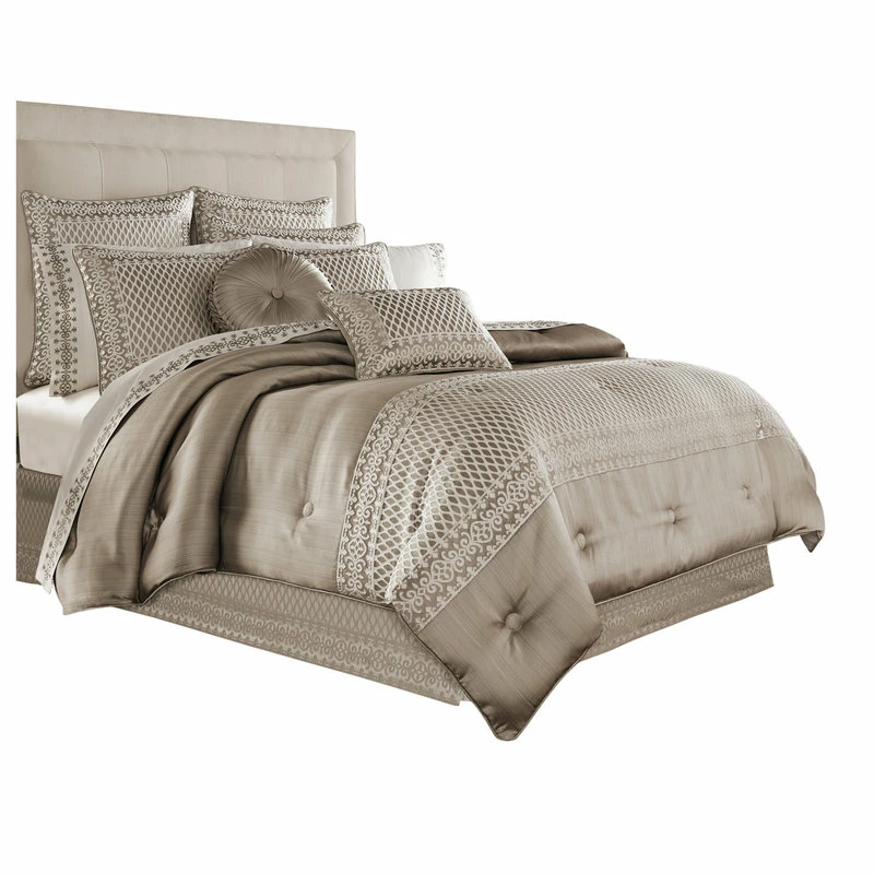 Five Queens Court Beaumont 4 Piece Jacquard King Comforter Set 2 Five Queens Court Beaumont 4 Piece Jacquard King Comforter Set - Image 2