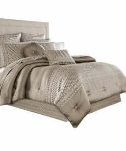 Five Queens Court Beaumont 4 Piece Jacquard King Comforter Set